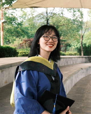 Xinyi Lin